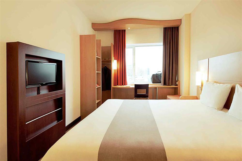 Hotel ibis Nantes Centre Gare Sud Habitación foto